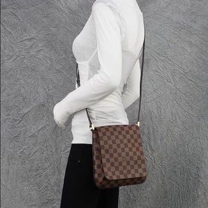louis vuitton salsa crossbody